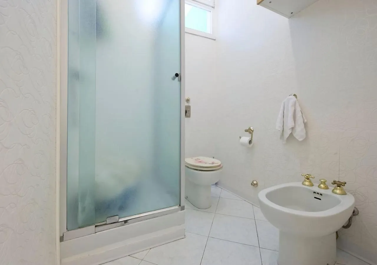 Stunning 1-Bed Apartment In Milano Italy