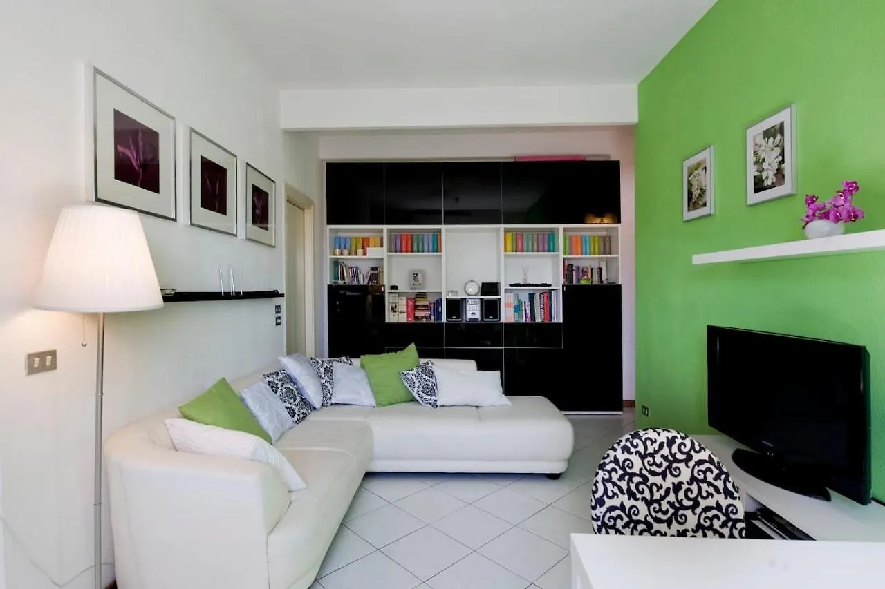Stunning 1-Bed Apartment In Milano 0*, Milan Italy