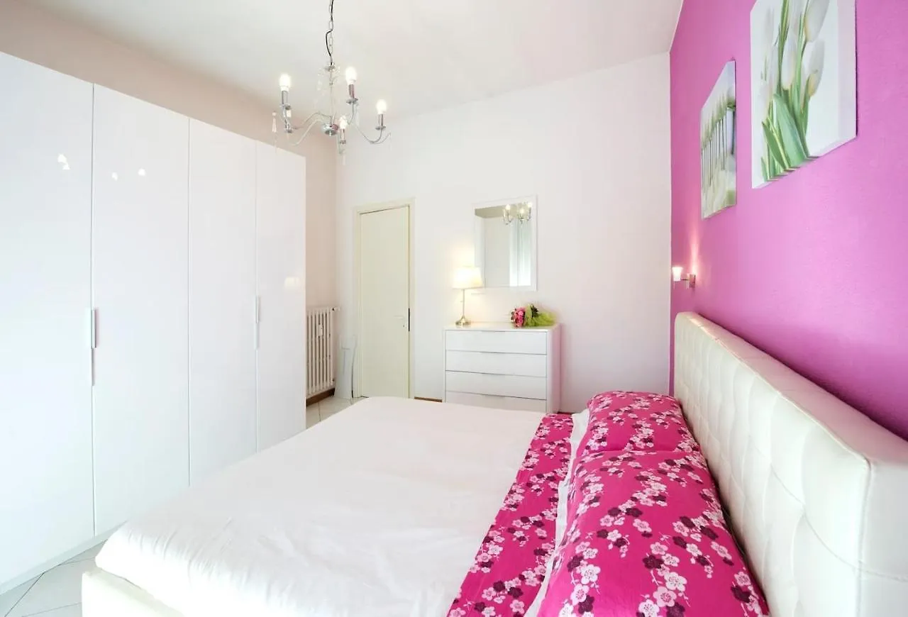 Stunning 1-Bed Apartment In Milano