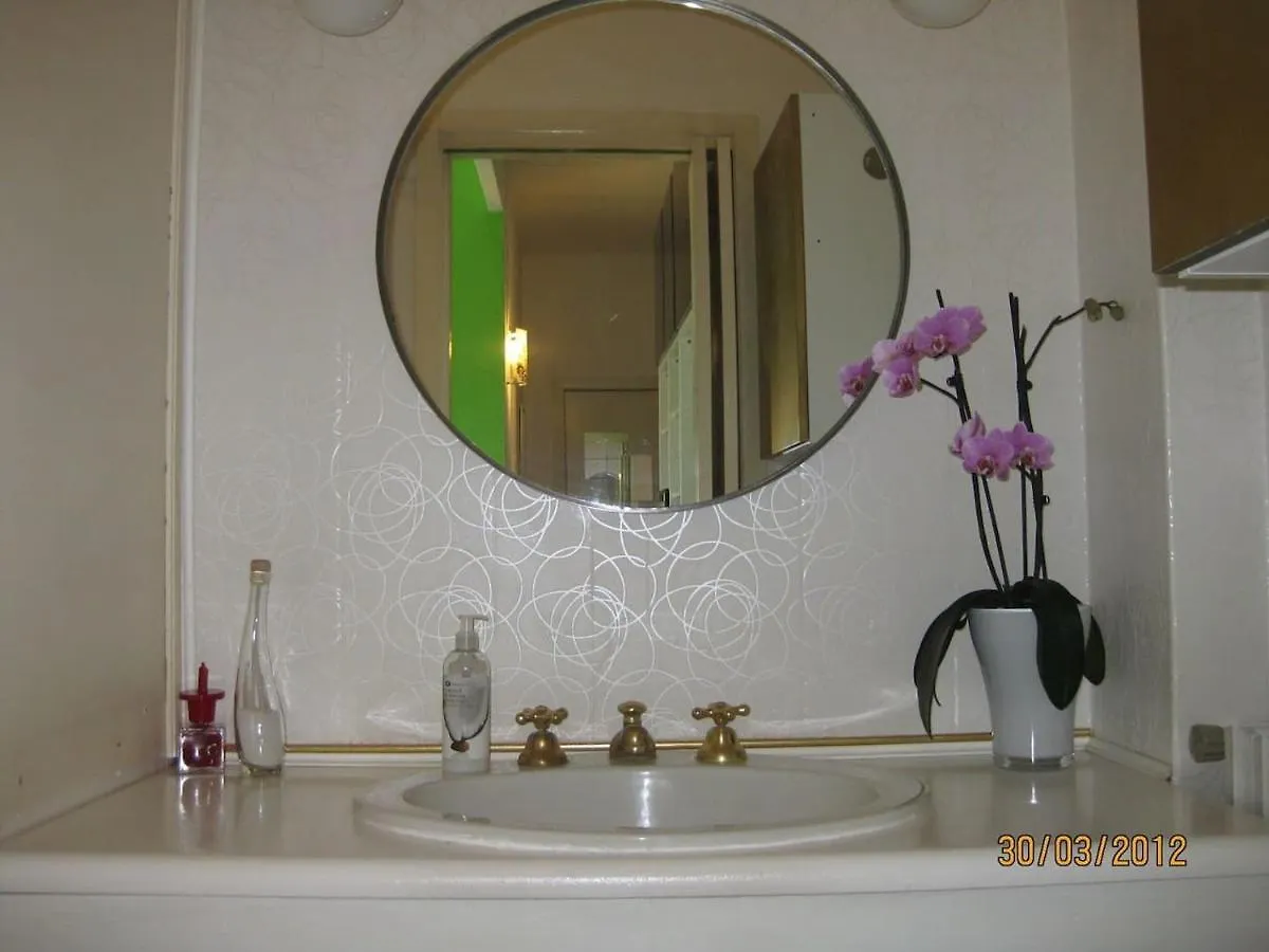 Stunning 1-Bed Apartment In Milano Milan